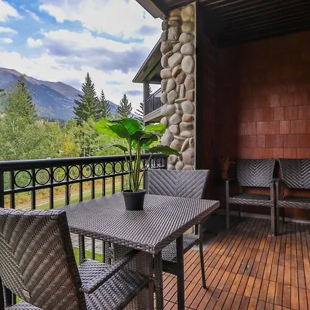 The Mountaineer By Instantsuites Pool & Hottub Canmore Exterior photo