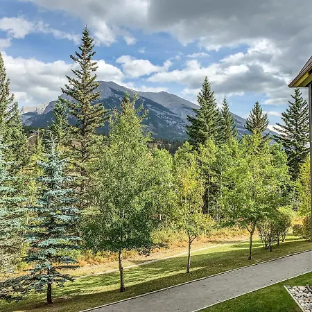The Mountaineer By Instantsuites Pool & Hottub Canmore Exterior photo