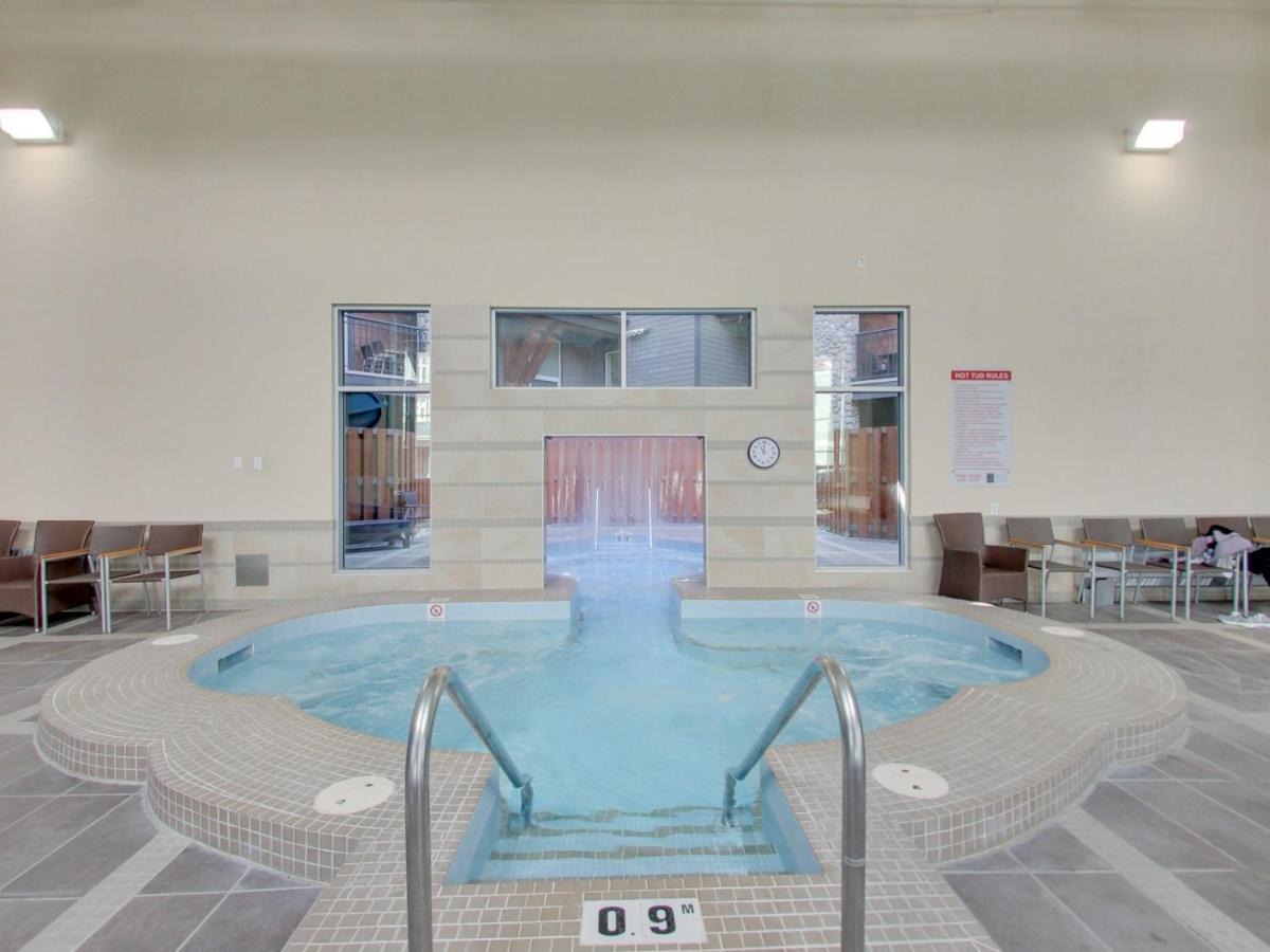 The Mountaineer By Instantsuites Pool & Hottub * Canmore