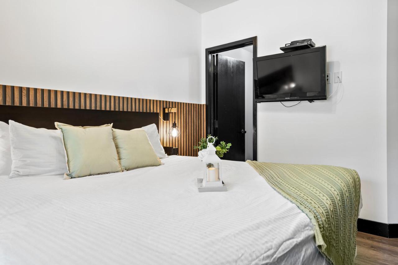 The Mountaineer By Instantsuites Pool & Hottub Apartment *