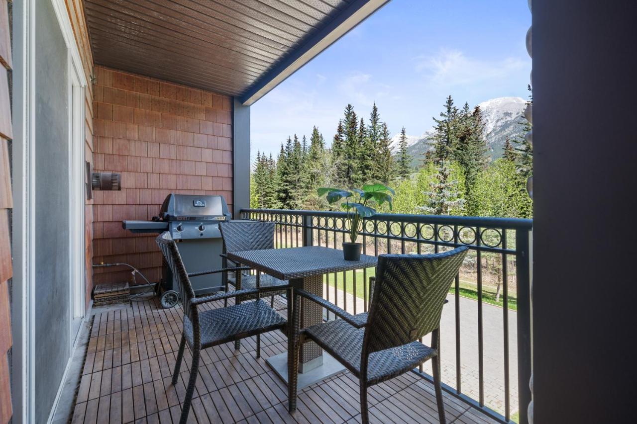 The Mountaineer By Instantsuites Pool & Hottub Apartment